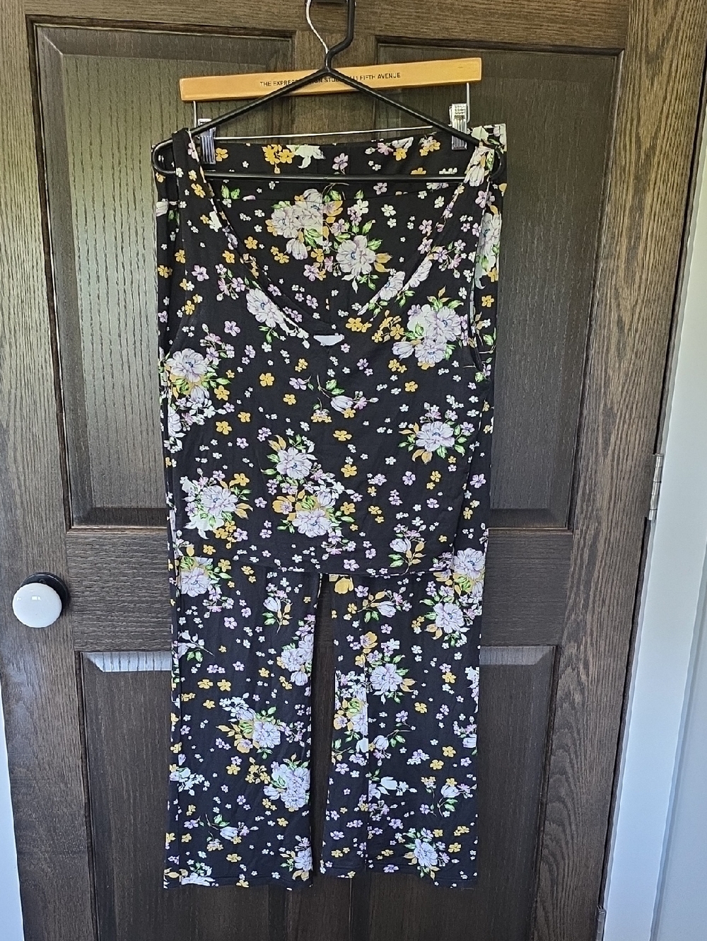 Black Floral Sleeveless V-Neck & Bottoms Set
